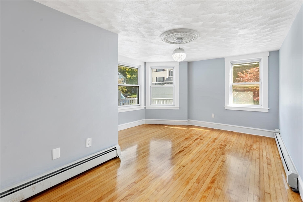 39 Garfield Avenue Woburn, MA 01801 - Photo 14 of 41