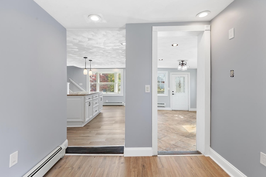 39 Garfield Avenue Woburn, MA 01801 - Photo 17 of 41