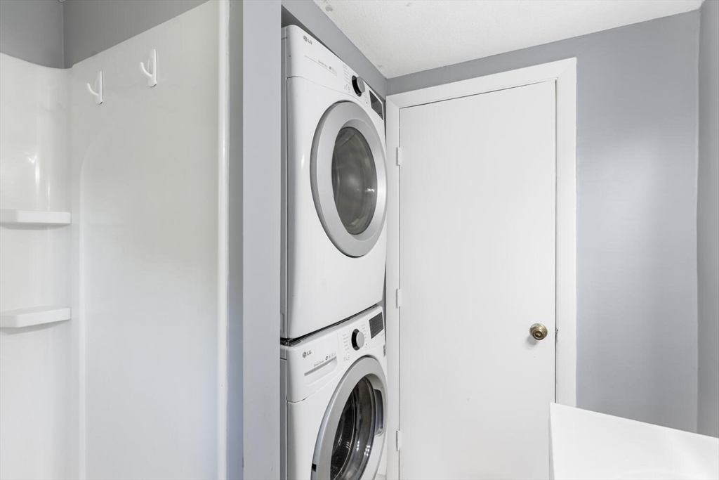 39 Garfield Avenue Woburn, MA 01801 - Photo 27 of 41