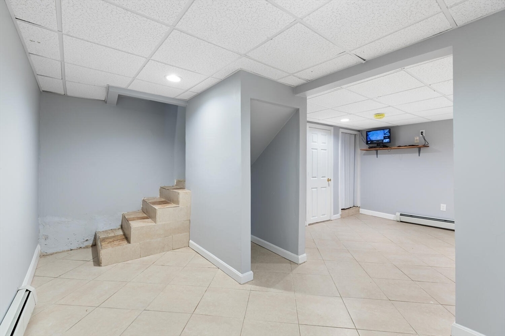 39 Garfield Avenue Woburn, MA 01801 - Photo 29 of 41