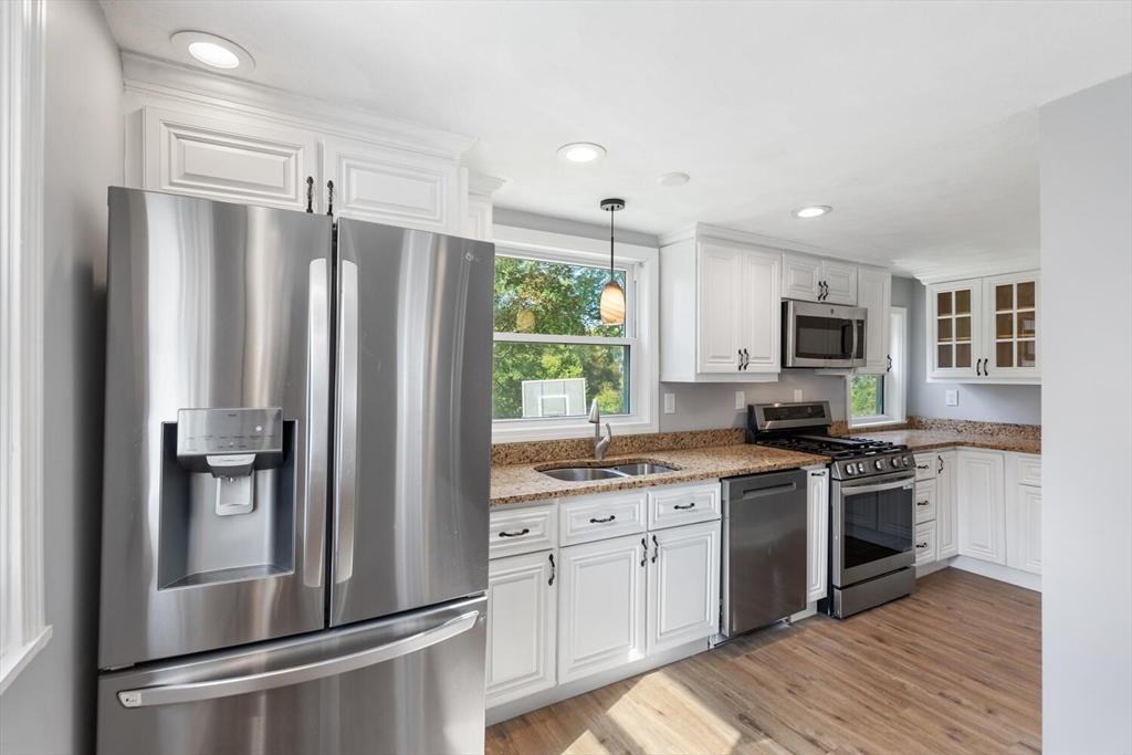 39 Garfield Avenue Woburn, MA 01801 - Photo 8 of 41