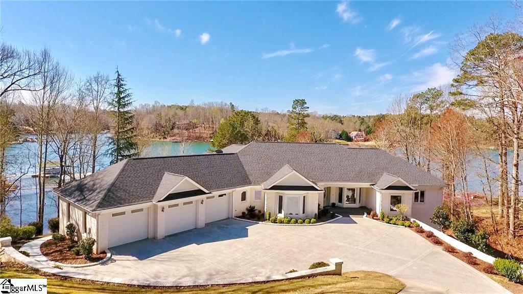 705 Sunpointe Court Seneca, SC 29672 - Photo 2 of 36 Gallery Image 2