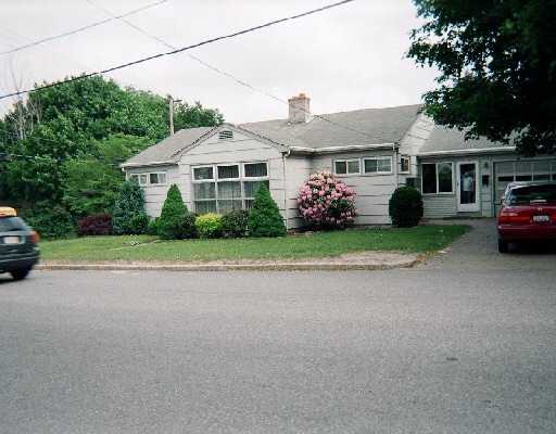 533 Gaskill Street Woonsocket, RI 02895 - Photo 1 of 5 Exterior Front.