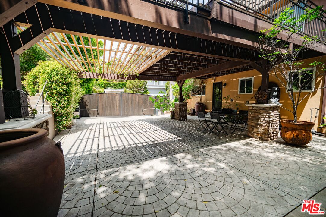 503 North Greencraig Road Los Angeles, CA 90049 - Photo 57 of 59