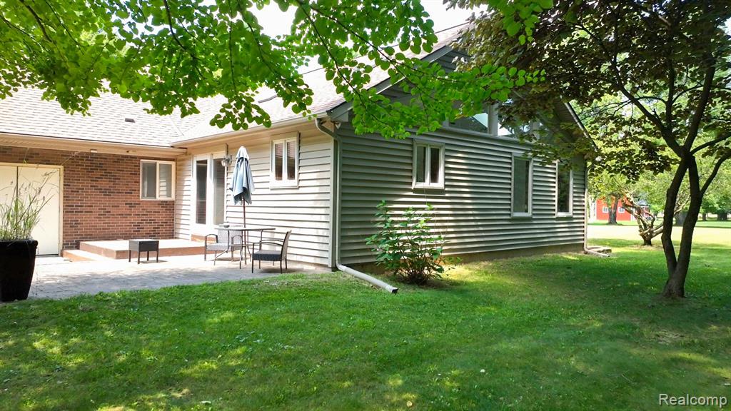 940 West Predmore Road Oakland, MI 48363 - Photo 48 of 60
