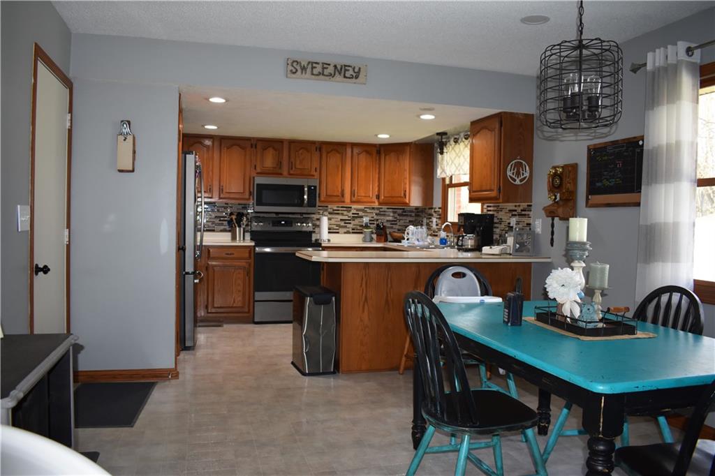 2264 Hedge Road Seymour, IN 47274 - Photo 10 of 28 Gallery Image 10