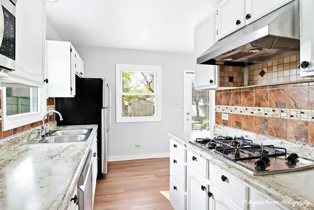 $268,900 | 433 East High Street, Mundelein, IL 60060