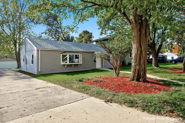 $268,900 | 433 East High Street, Mundelein, IL 60060