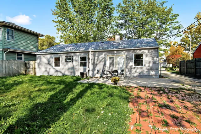 $268,900 | 433 East High Street, Mundelein, IL 60060