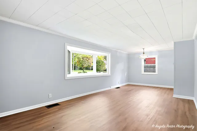 $268,900 | 433 East High Street, Mundelein, IL 60060