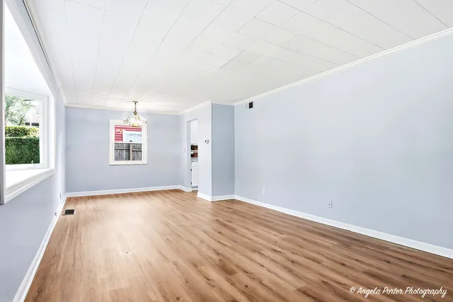 $268,900 | 433 East High Street, Mundelein, IL 60060