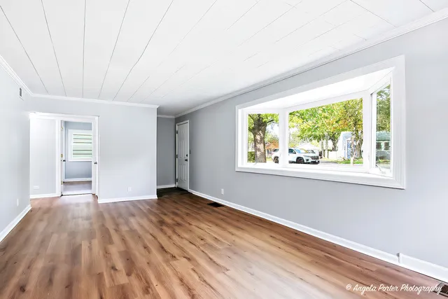 $268,900 | 433 East High Street, Mundelein, IL 60060