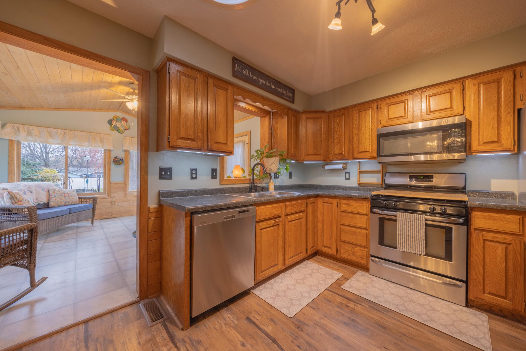 1318 6th Street Southwest Willmar, MN 56201 - Photo 12 of 32