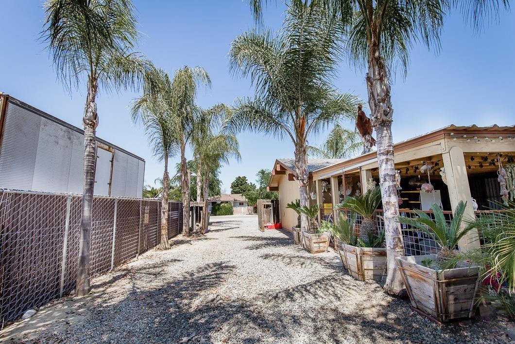 12473 West E Street Biola, CA 93606 - Photo 6 of 31