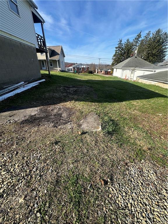 409 South Summit Street Derry, PA 15627 - Photo 40 of 47 extra side lot