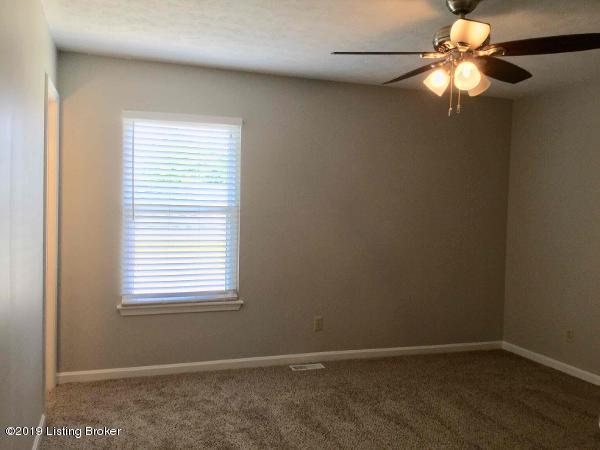 10401 Vantage Road Louisville, KY 40299 - Photo 10 of 30 Owner's Suite