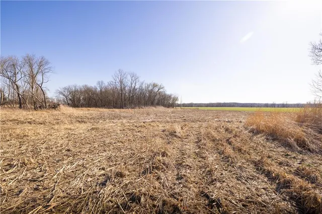 $210,000 | 41045 West 327th Street, Osawatomie, KS 66064