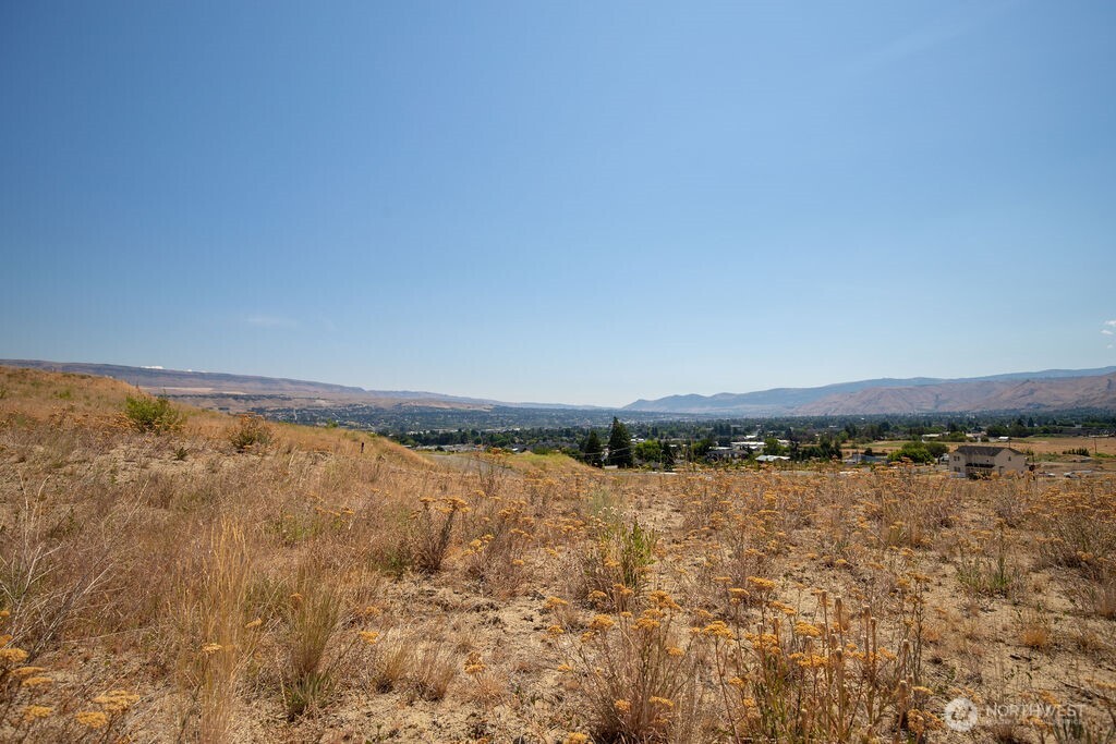 0 Lot 4 Farmstead Lane Wenatchee, WA 98801 - Photo 19 of 24 a view of lake view and mountain view