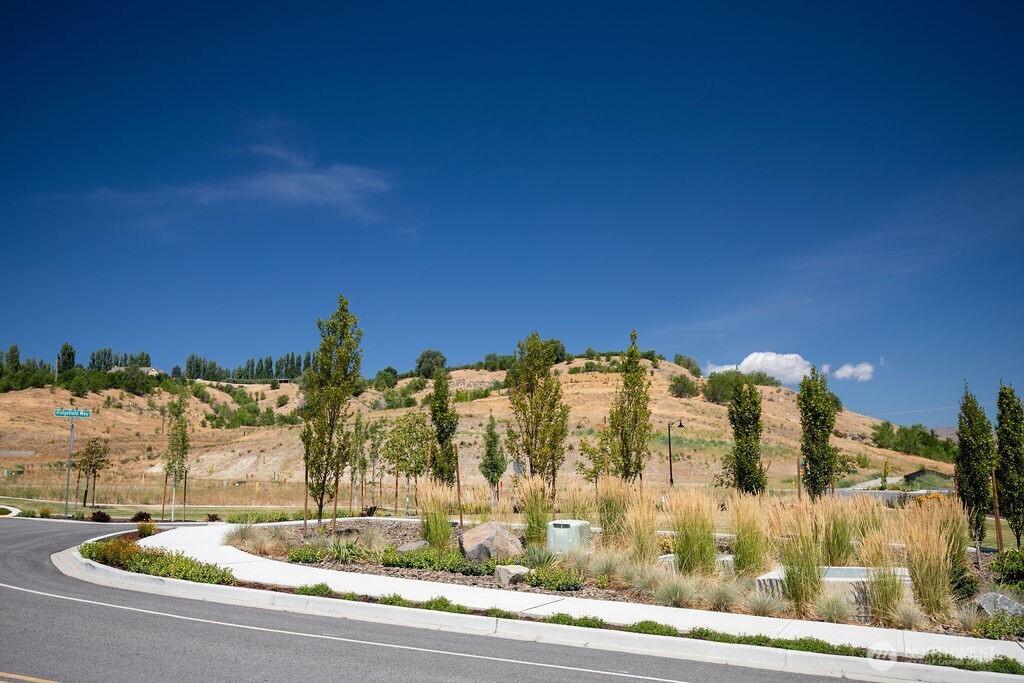 0 Lot 4 Farmstead Lane Wenatchee, WA 98801 - Photo 5 of 24 a view of a fountain