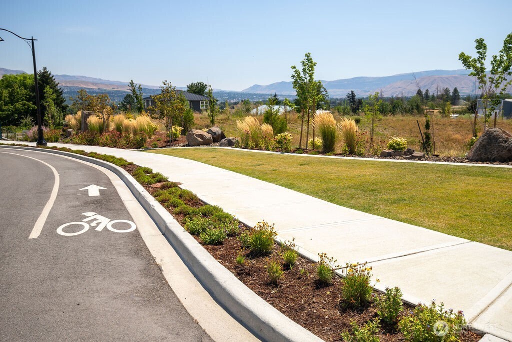 0 Lot 4 Farmstead Lane Wenatchee, WA 98801 - Photo 6 of 24 a view of a swimming pool with a yard
