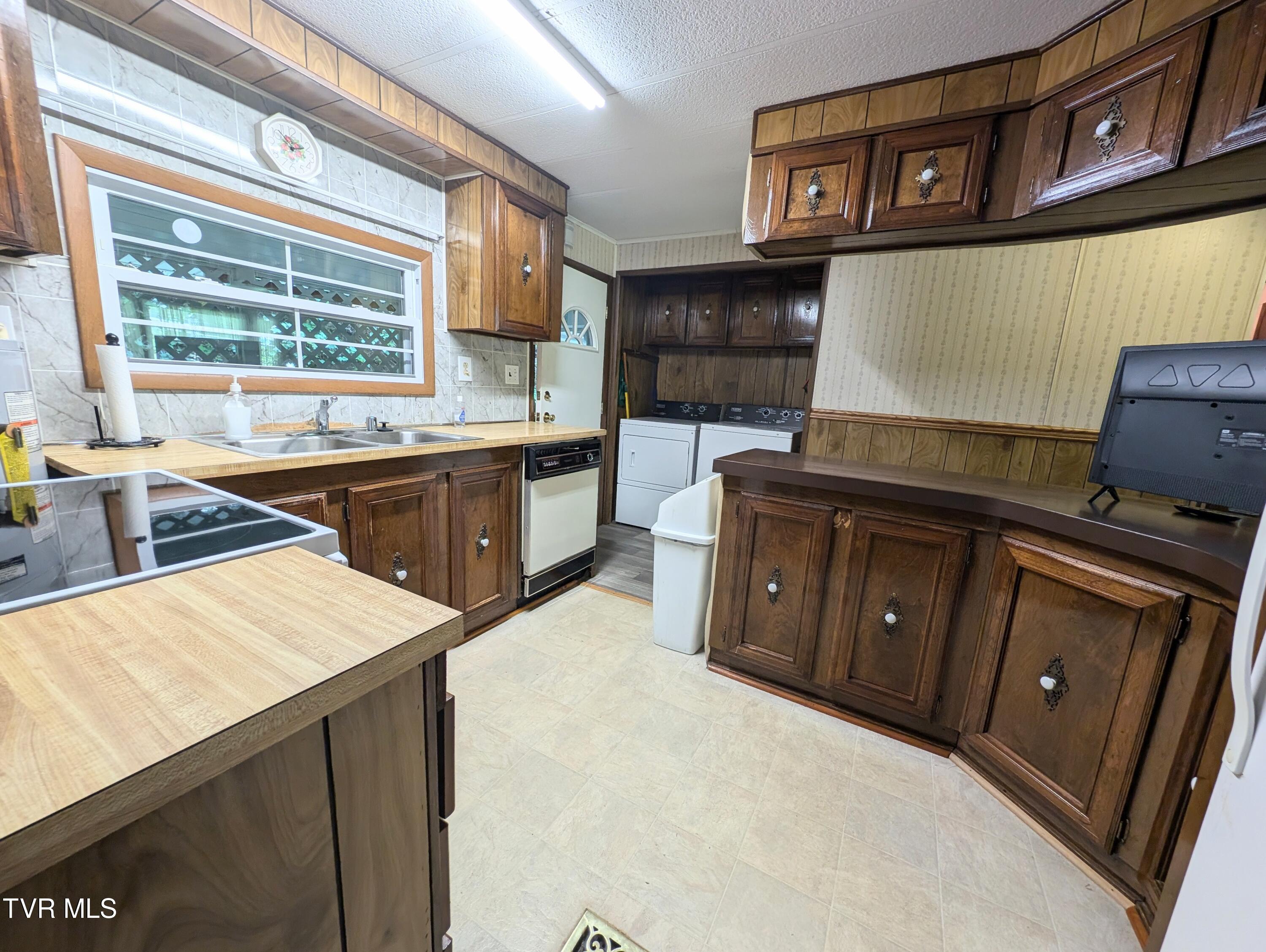 1008 Rd Branch Clinchco, VA 24226 - Photo 14 of 29 1000007569