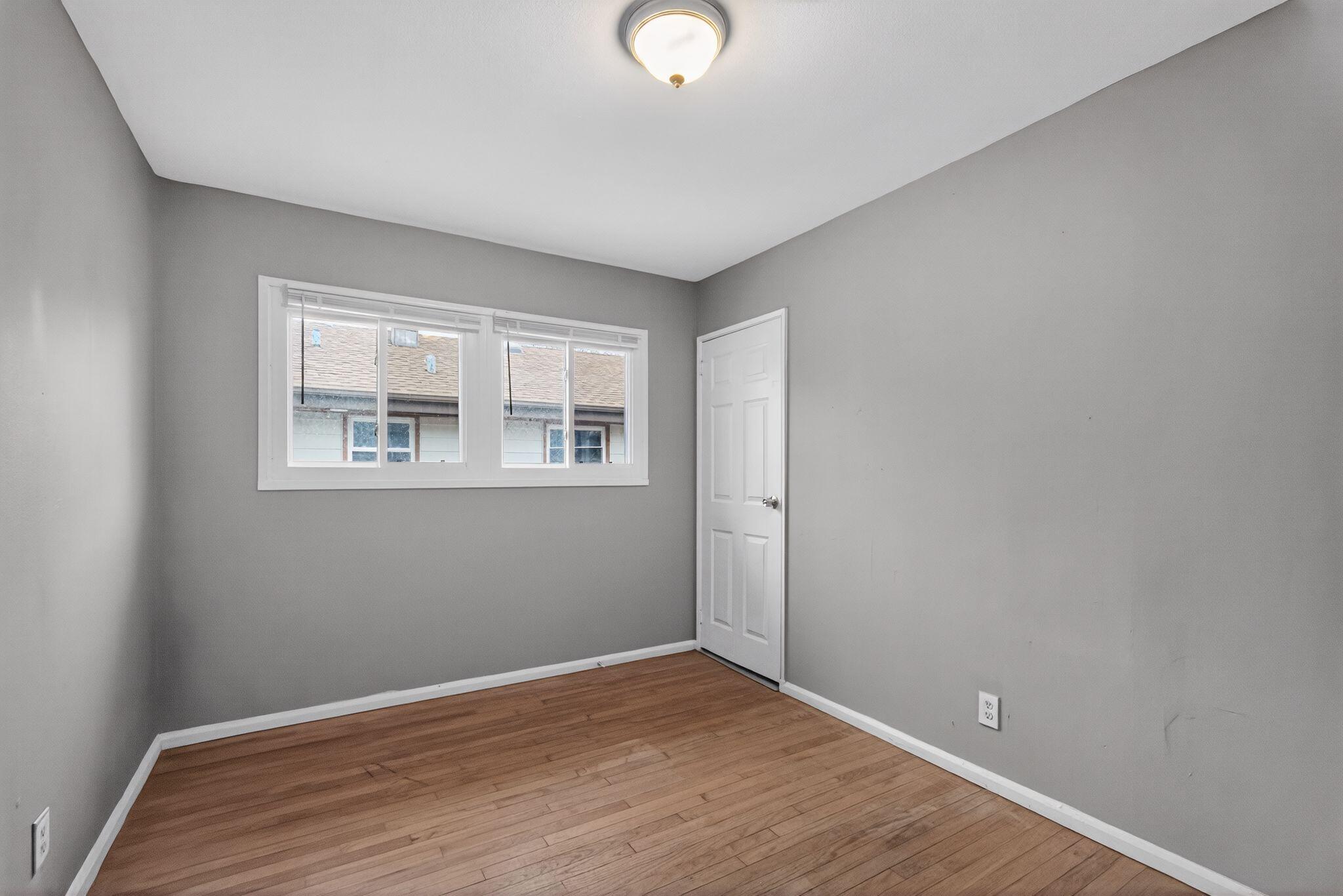 4847 North 48th Street Milwaukee, WI 53218 - Photo 13 of 38 16_4847_N_48th_St_Milwaukee_WI_53218-Liv