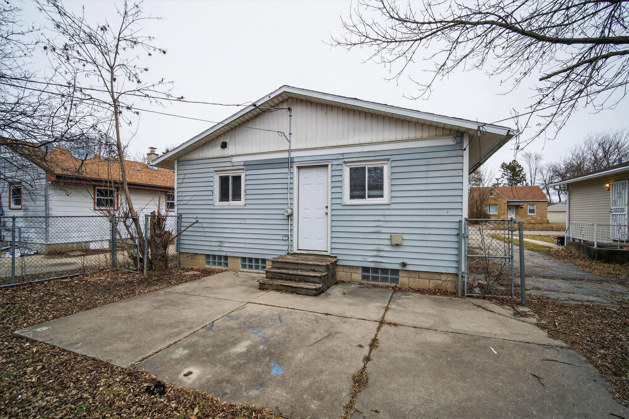 4847 North 48th Street Milwaukee, WI 53218 - Photo 14 of 38 02_4847_N_48th_St_Milwaukee_WI_53218-Ext
