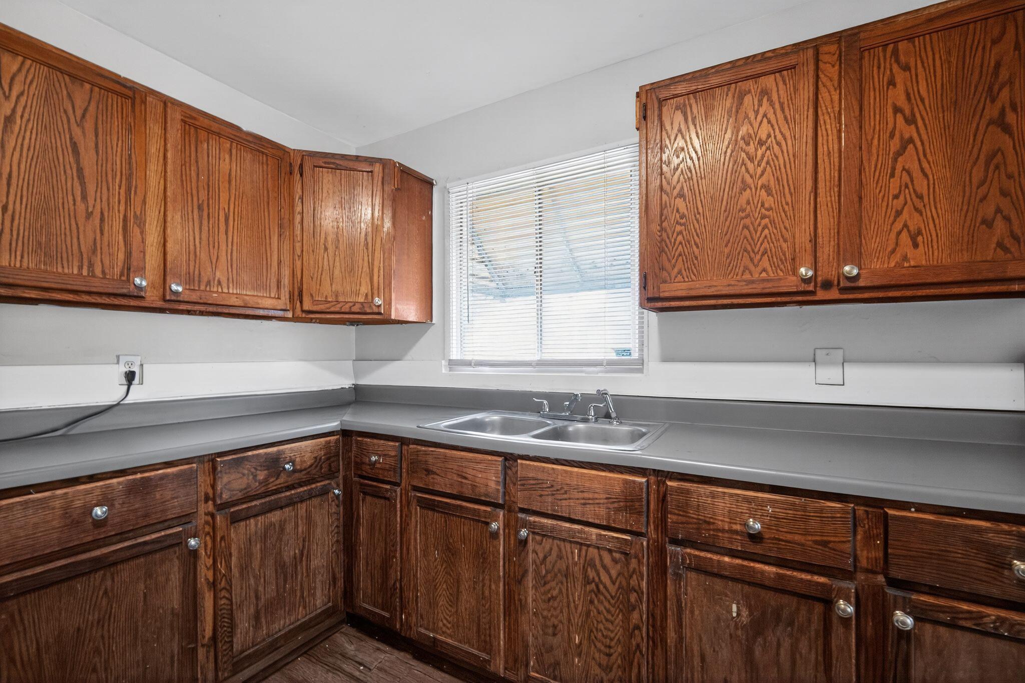4847 North 48th Street Milwaukee, WI 53218 - Photo 17 of 38 19_4847_N_48th_St_Milwaukee_WI_53218-Kit