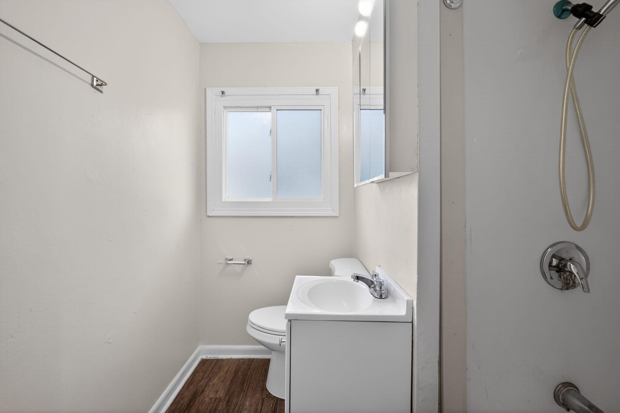 4847 North 48th Street Milwaukee, WI 53218 - Photo 23 of 38 25_4847_N_48th_St_Milwaukee_WI_53218-Bat