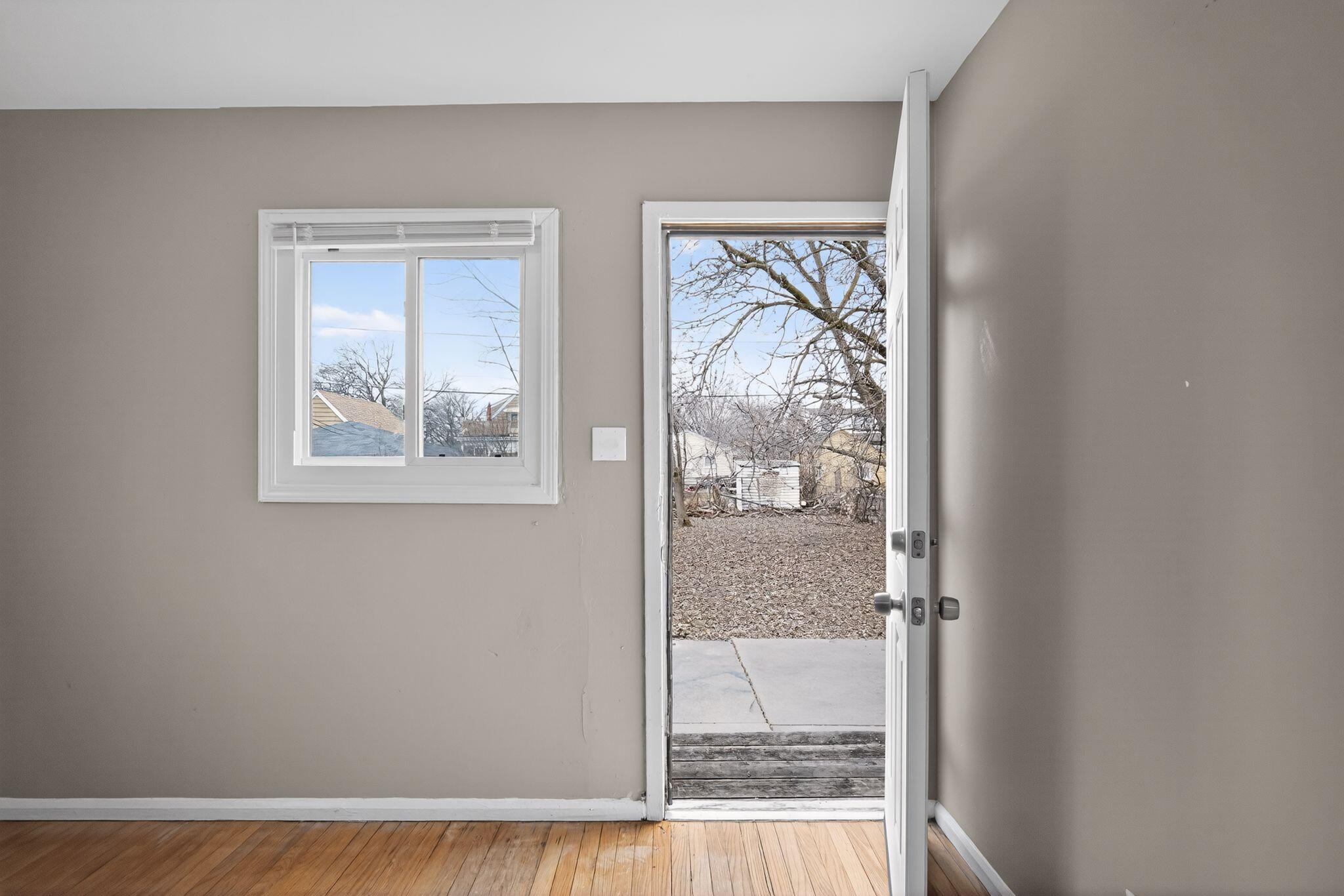 4847 North 48th Street Milwaukee, WI 53218 - Photo 3 of 38 07_4847_N_48th_St_Milwaukee_WI_53218-Foy