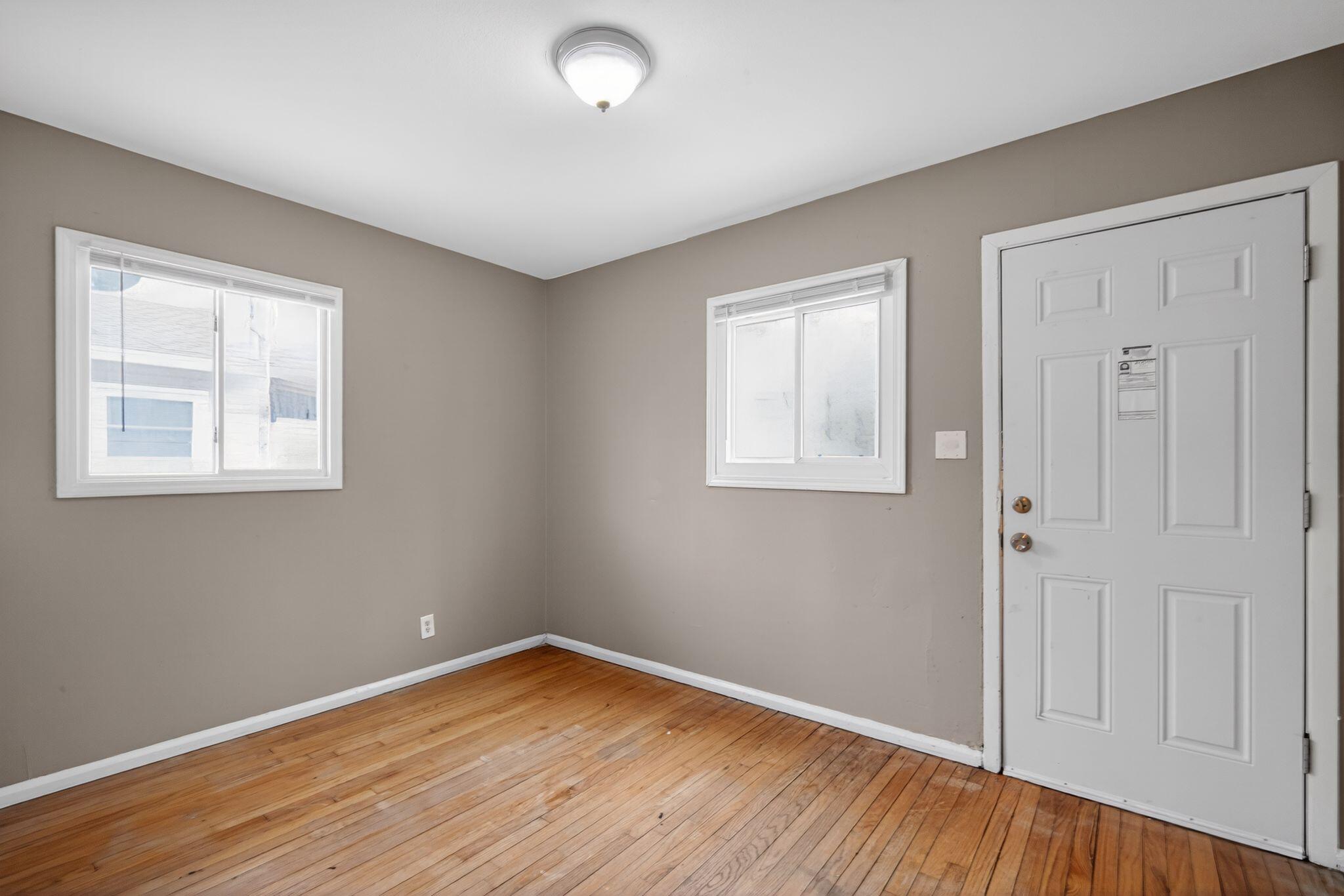 4847 North 48th Street Milwaukee, WI 53218 - Photo 4 of 38 08_4847_N_48th_St_Milwaukee_WI_53218-Foy