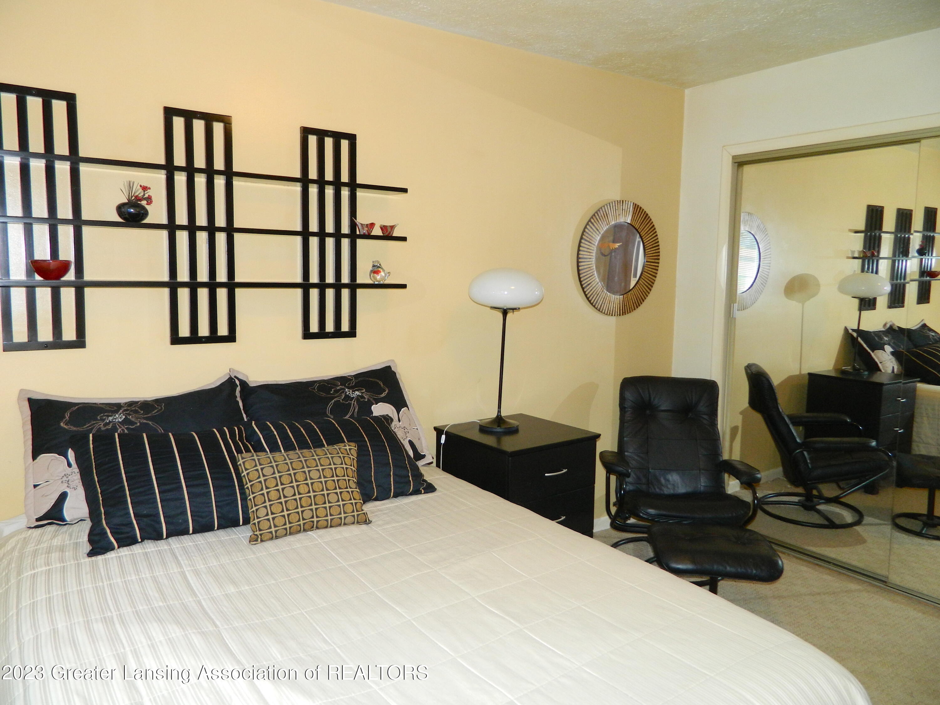 5912 Okemos Road Haslett, MI 48840 - Photo 14 of 32 Main Bed 2_Okm 5912