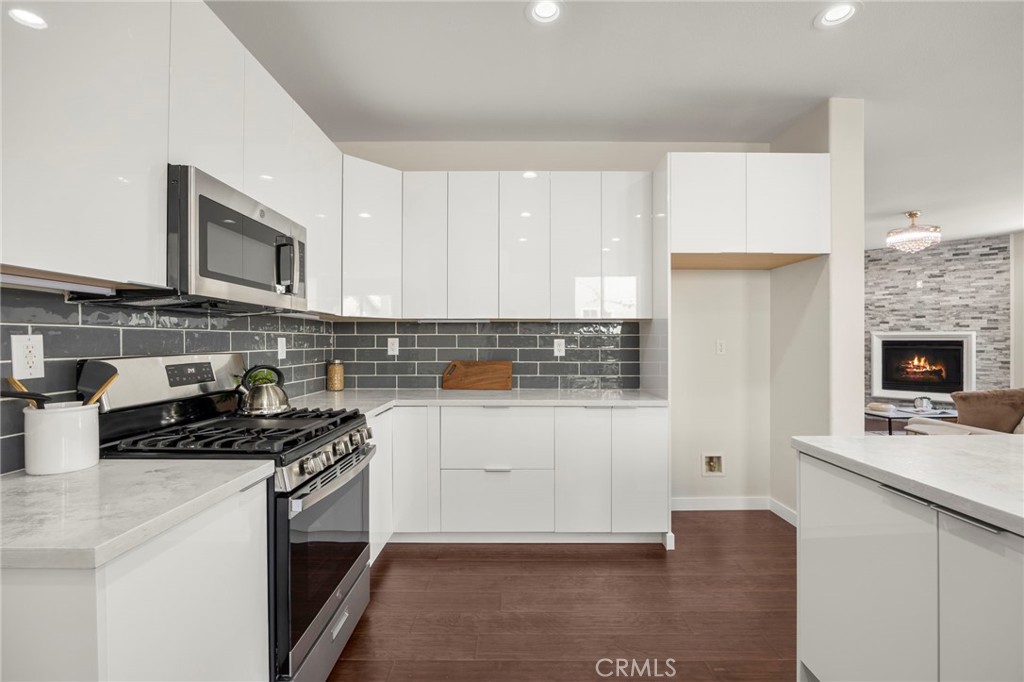 17533 Sagebrush Way Carson, CA 90746 - Photo 11 of 58 New Kitchen