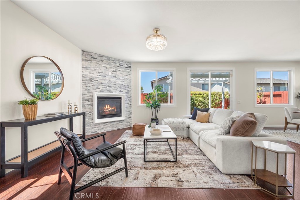 17533 Sagebrush Way Carson, CA 90746 - Photo 3 of 58 Brand New Living Room