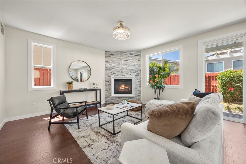 17533 Sagebrush Way Carson, CA 90746 - Photo 5 of 58 Living Room