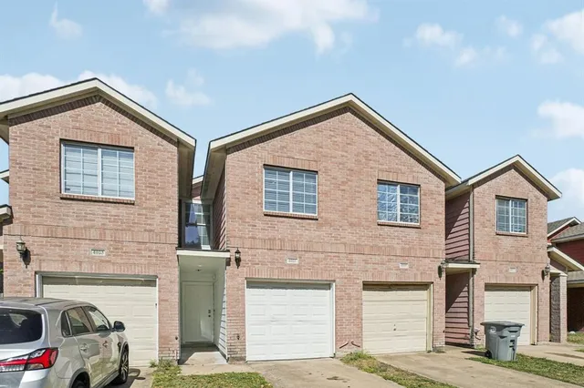 $1,695 | 4021 Preferred Place, Dallas, TX 75237