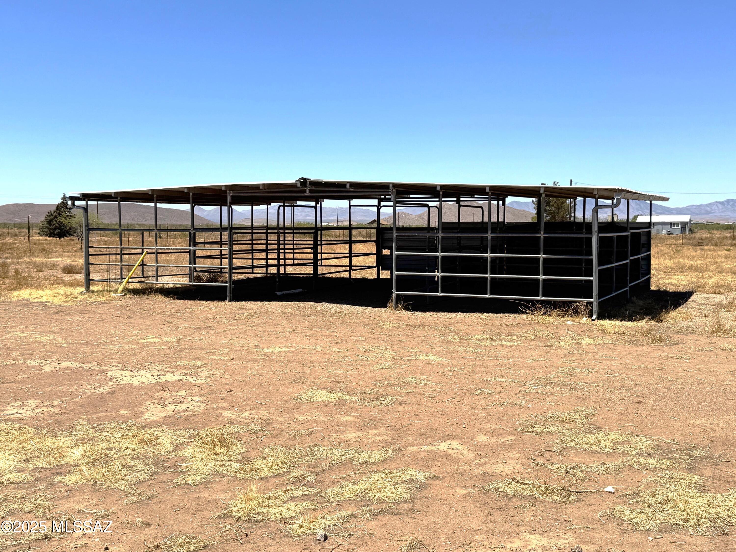 13384 South Cottonwood Road Pearce, AZ 85625 - Photo 33 of 46 a view of a balcony