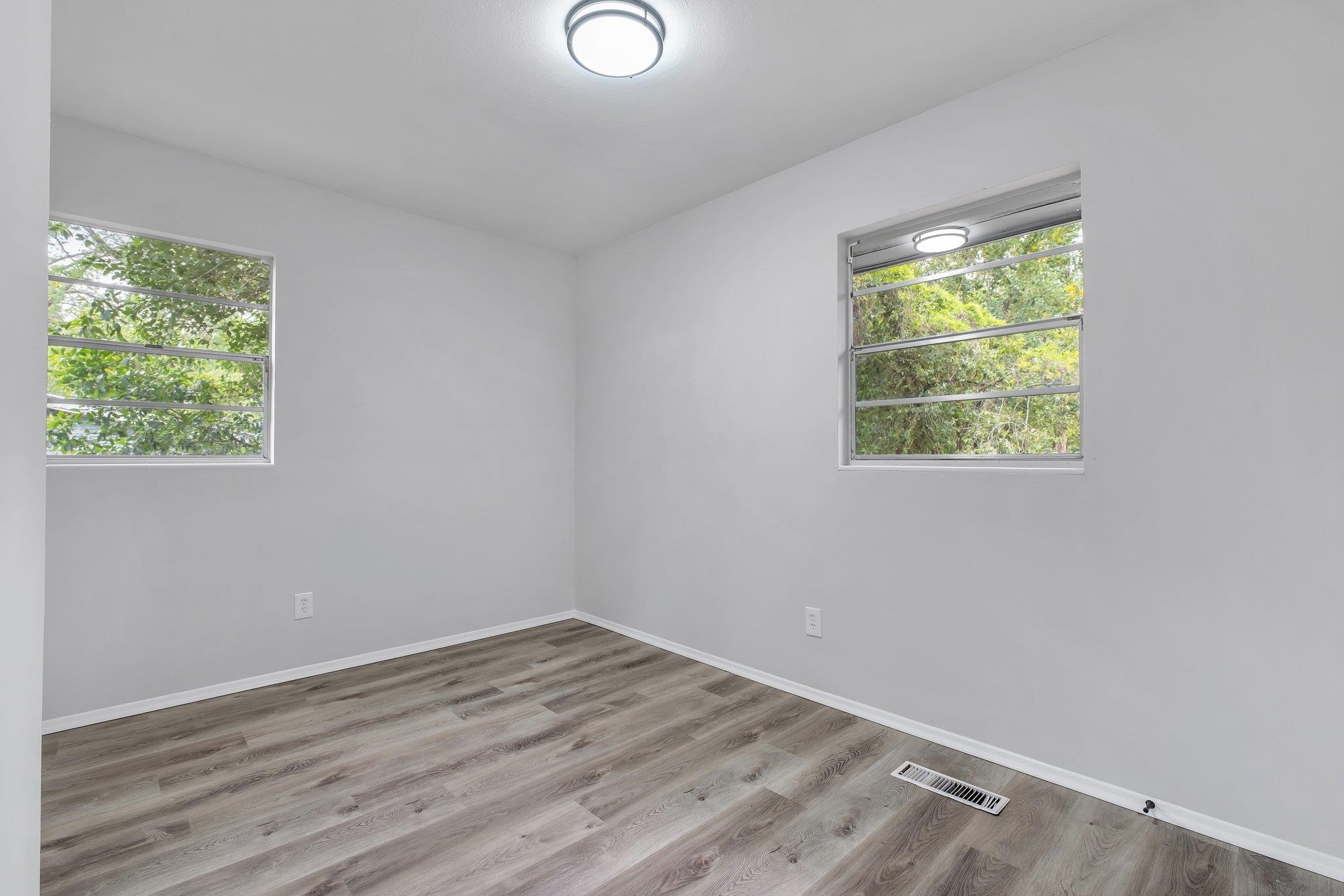 2131 Oxford Road Tallahassee, FL 32304 - Photo 23 of 34