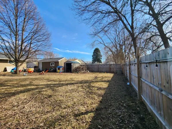 $167,000 | 704 Irene Avenue Southeast, Willmar, MN 56201