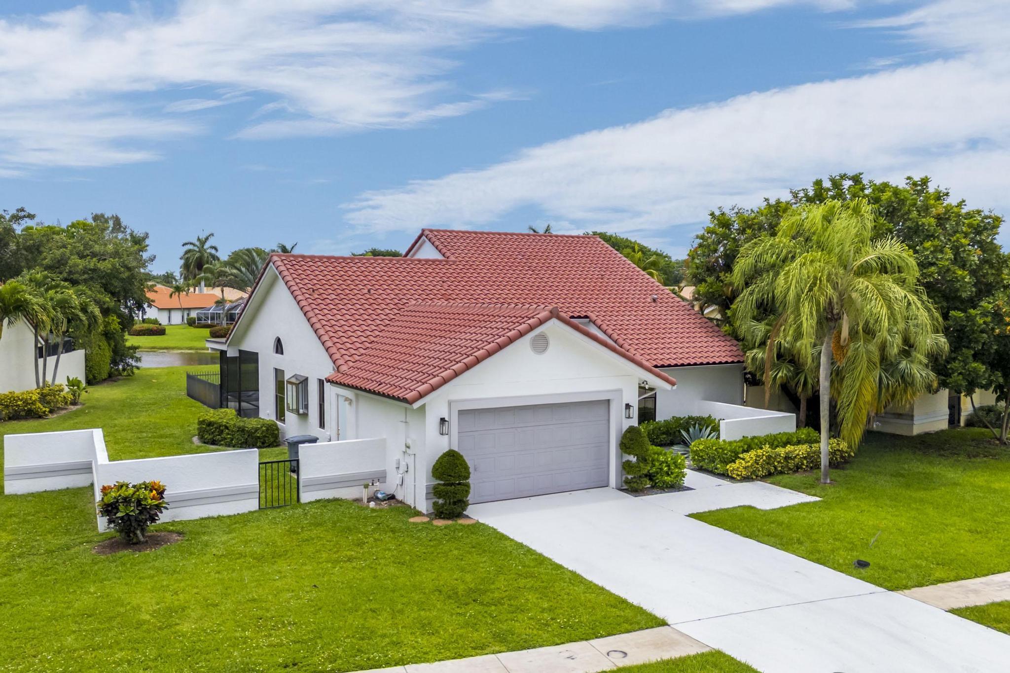 19325 Cherry Hills Terrace Boca Raton, FL 33498 - Photo 10 of 75 069