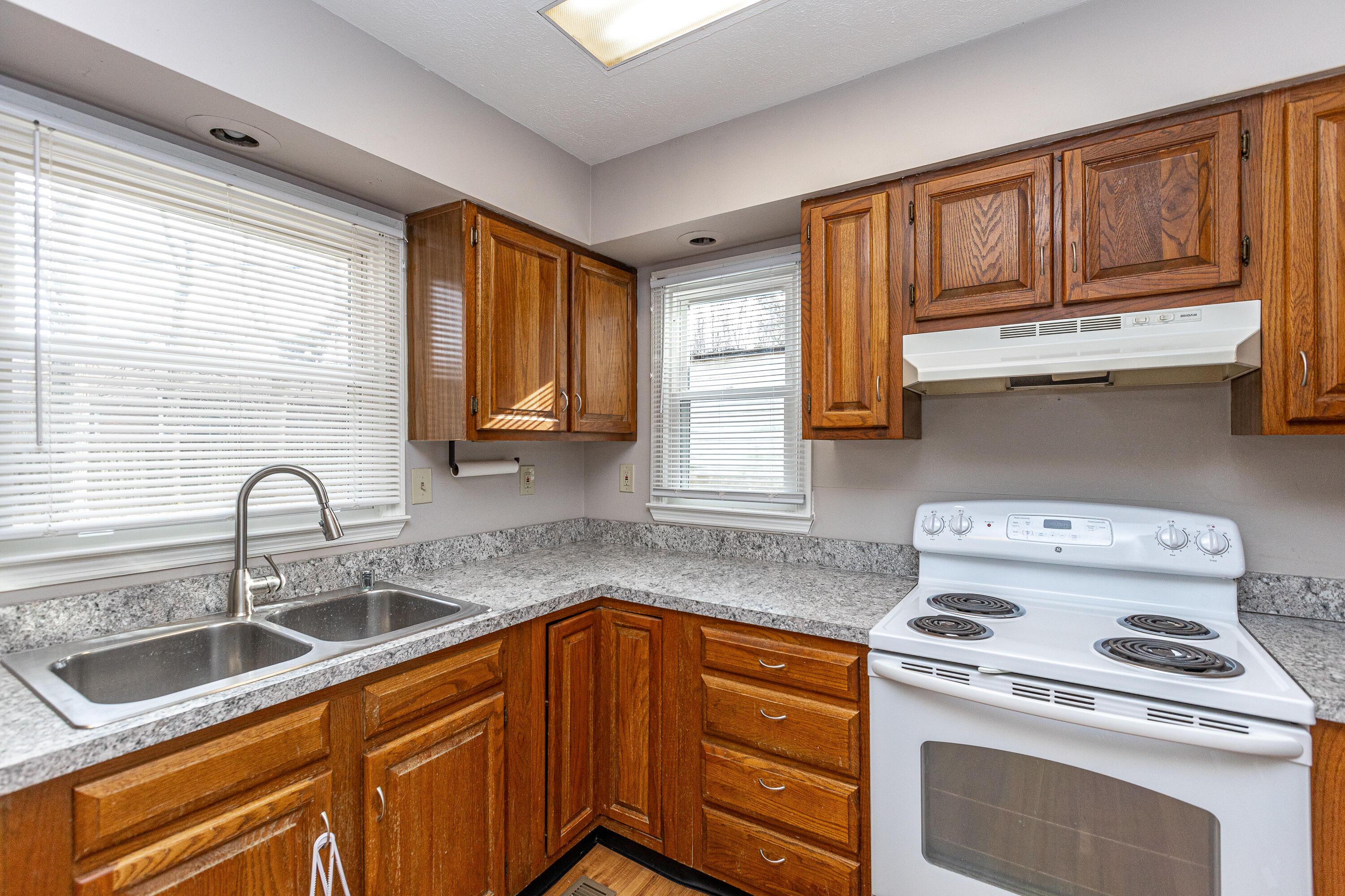 2808 Clays Mill Road Lexington, KY 40503 - Photo 9 of 42 B-9