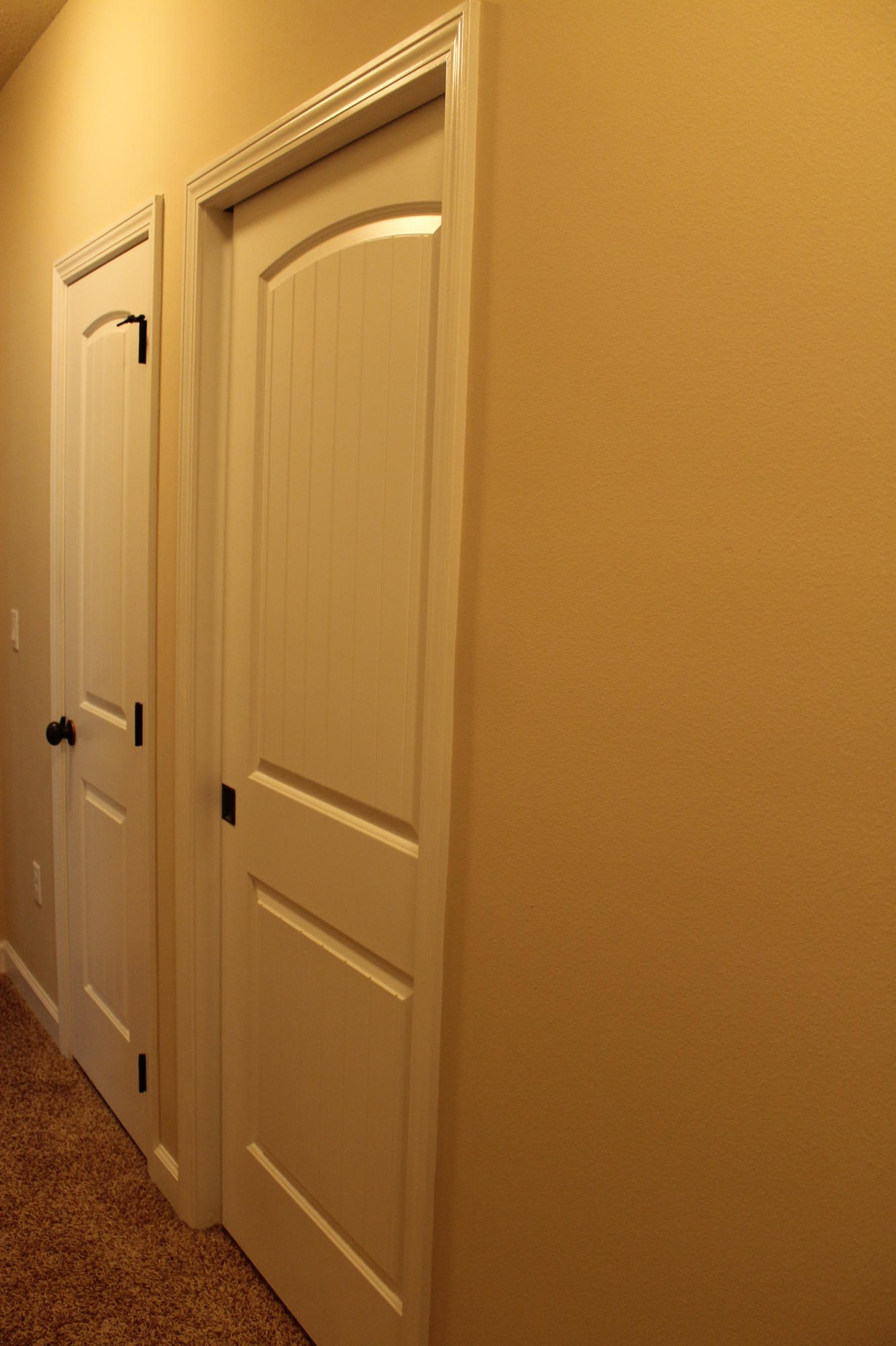 4723 Haybarn Road Holt, FL 32564 - Photo 27 of 45 Laundry/pocket door