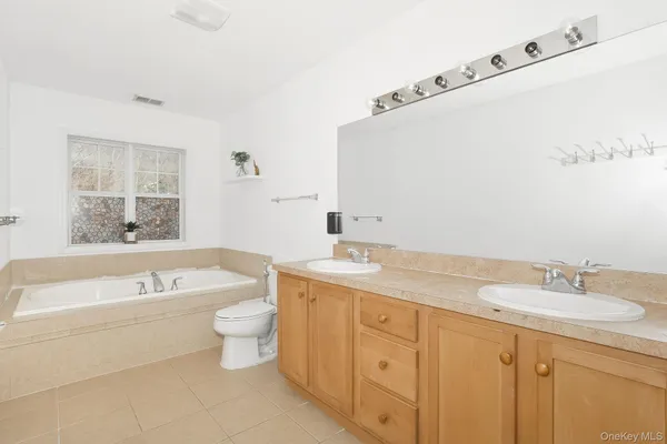 $625,900 | 18 Clearwater Court, Beacon, NY 12508