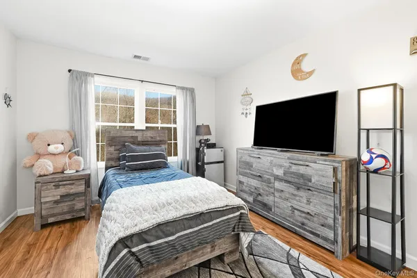 $625,900 | 18 Clearwater Court, Beacon, NY 12508