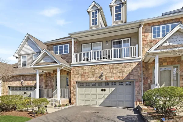 $625,900 | 18 Clearwater Court, Beacon, NY 12508