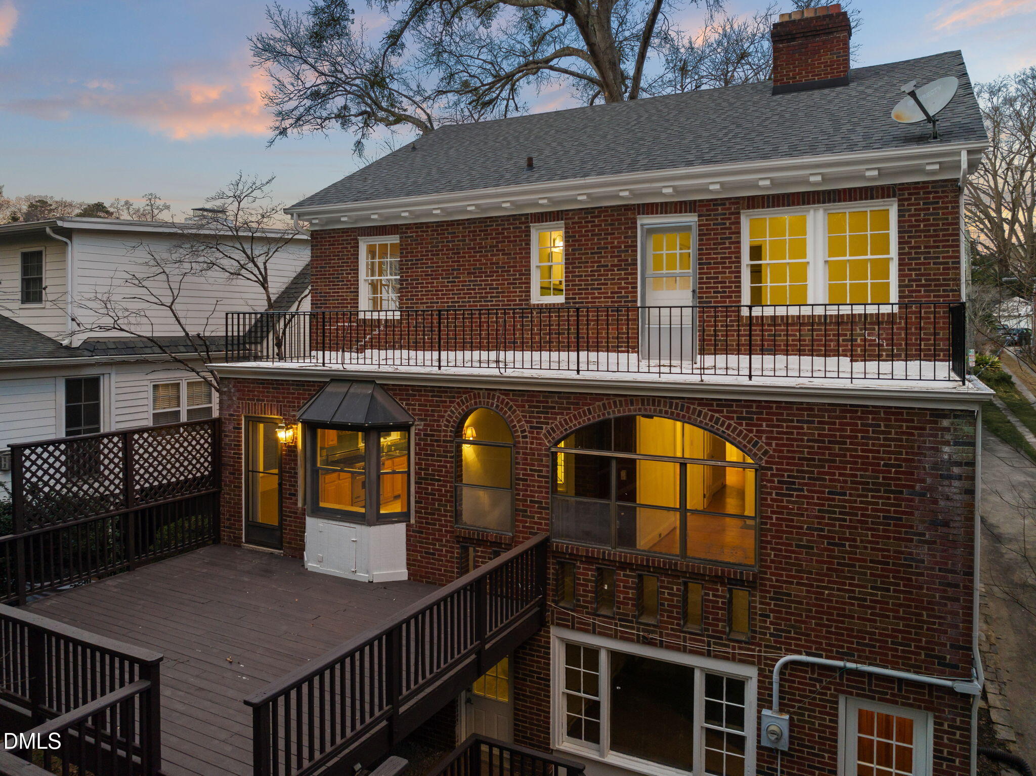 907 West Johnson Street Raleigh, NC 27605 - Photo 26 of 43 a view of a house with a balcony