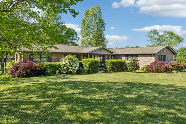 $374,500 | 205 Houghton Drive, Winchester, TN 37398