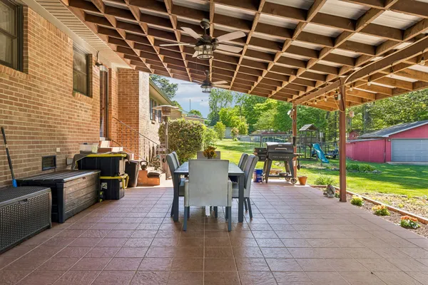 $374,500 | 205 Houghton Drive, Winchester, TN 37398