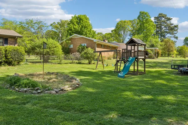 $374,500 | 205 Houghton Drive, Winchester, TN 37398