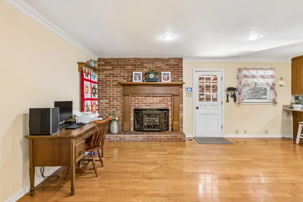 $374,500 | 205 Houghton Drive, Winchester, TN 37398